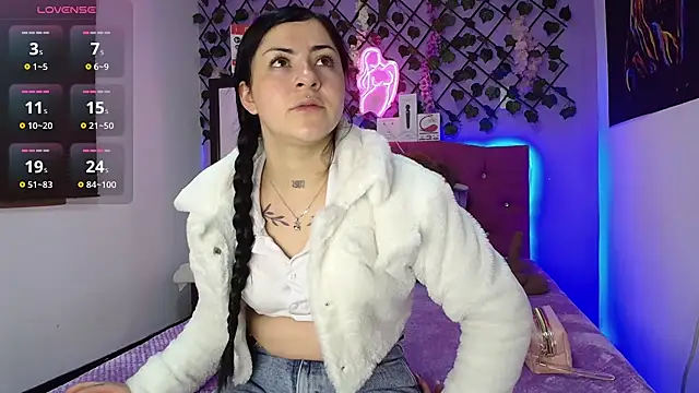 Emmie Hot online show from July 2026 11:57:01 AM