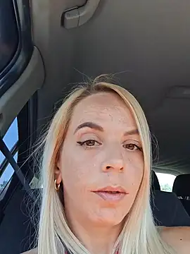 SweetyNinaOff1 online show from June 2026 02:21:02 PM