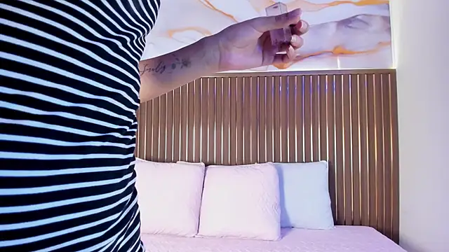 Snapshot of elevensky chatting on November 2025 07:34:01 PM elevensky online show from November 2025 07:34:01 PM