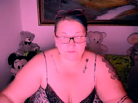 mayamayx online show from October 2025 06:05:02 PM