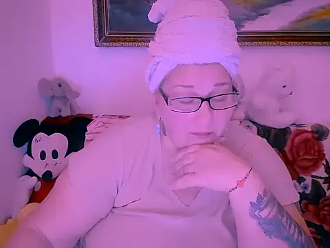 mayamayx online show from November 2025 08:08:01 PM