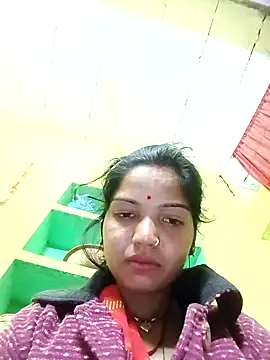Snapshot of Bhuvi_Bedi chatting on February 2025 06:40:02 PM Bhuvi Bedi online show from February 2025 06:40:02 PM