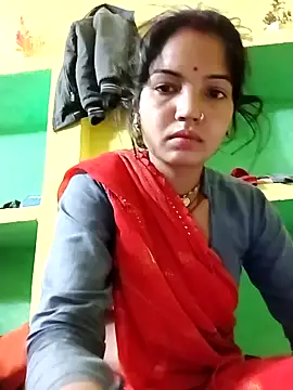 Snapshot of Bhuvi_Bedi chatting on February 2025 10:43:02 PM Bhuvi Bedi online show from February 2025 10:43:02 PM