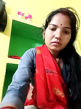 Snapshot of Bhuvi_Bedi chatting on February 2025 11:22:02 PM Bhuvi Bedi online show from February 2025 11:22:02 PM