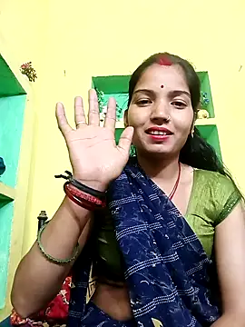 Snapshot of Bhuvi_Bedi chatting on February 2025 10:36:01 PM Bhuvi Bedi online show from February 2025 10:36:01 PM