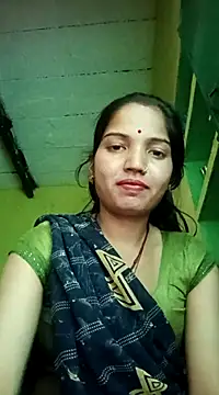 Snapshot of Bhuvi_Bedi chatting on February 2025 08:33:01 AM Bhuvi Bedi online show from February 2025 08:33:01 AM