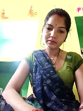 Snapshot of Bhuvi_Bedi chatting on February 2025 10:31:01 PM Bhuvi Bedi online show from February 2025 10:31:01 PM