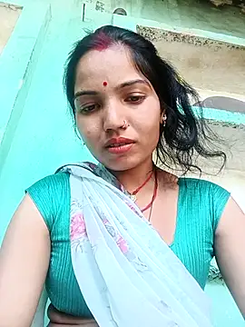 Snapshot of Bhuvi_Bedi chatting on February 2025 09:11:02 AM Bhuvi Bedi online show from February 2025 09:11:02 AM