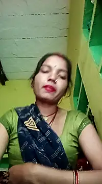 Snapshot of Bhuvi_Bedi chatting on February 2025 04:54:01 AM Bhuvi Bedi online show from February 2025 04:54:01 AM