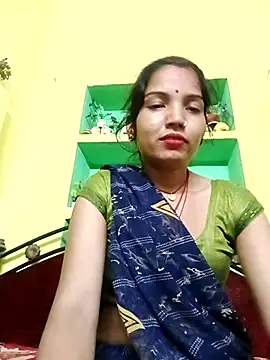 Snapshot of Bhuvi_Bedi chatting on February 2025 11:14:02 AM Bhuvi Bedi online show from February 2025 11:14:02 AM
