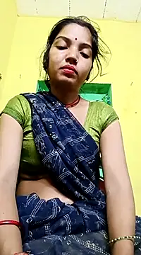 Snapshot of Bhuvi_Bedi chatting on March 2025 06:05:02 PM Bhuvi Bedi online show from March 2025 06:05:02 PM