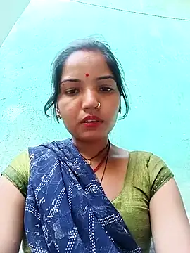 Snapshot of Bhuvi_Bedi chatting on March 2025 11:42:02 AM Bhuvi Bedi online show from March 2025 11:42:02 AM