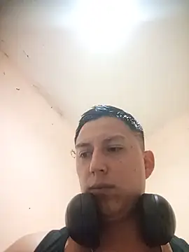 Snapshot of LuisMex1998 chatting on July 2026 12:07:01 PM LuisMex1998 online show from July 2026 12:07:01 PM