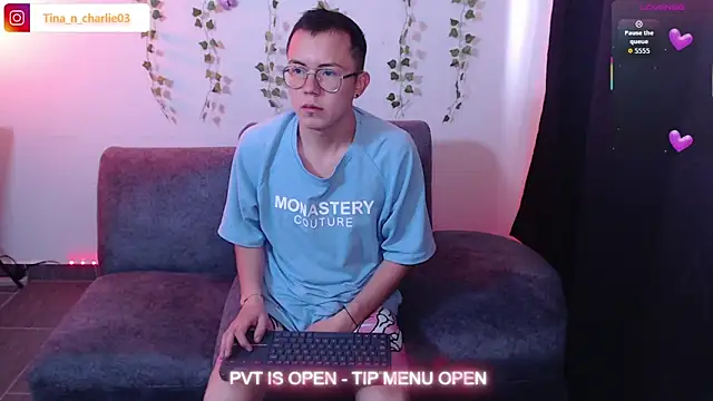 Tina 4 Charlie online show from April 2026 03:35:01 PM