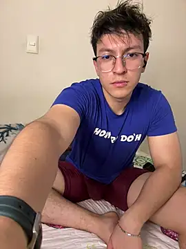 Snapshot of Amon__ashford chatting on January 2025 01:42:01 AM Amon ashford online show from January 2025 01:42:01 AM