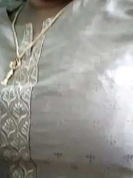 Snapshot of Tamil_Aathira chatting on January 2025 06:24:02 PM Tamil Aathira online show from January 2025 06:24:02 PM