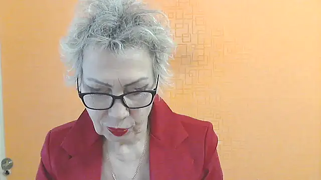 NessyJenixs online show from February 2026 08:29:02 AM