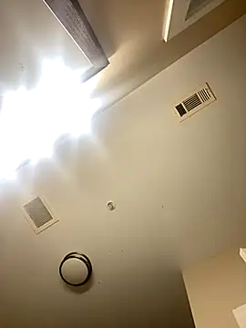 Snapshot of theprettysoles chatting on December 2025 03:43:02 PM theprettysoles online show from December 2025 03:43:02 PM