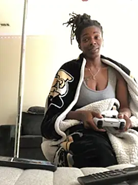 Snapshot of theprettysoles chatting on April 2026 04:08:01 PM theprettysoles online show from April 2026 04:08:01 PM