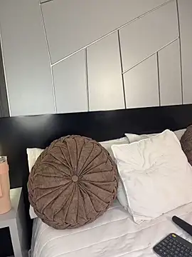 fiorella paris online show from March 2026 08:35:02 PM