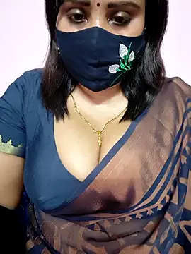 Queenflowerr online show from March 2026 01:40:02 PM