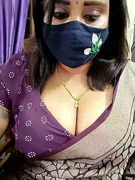 Queenflowerr online show from March 2026 11:41:01 PM