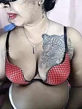 Snapshot of Sexy-Monikaa chatting on November 2025 01:03:01 PM Sexy-Monikaa online show from November 2025 01:03:01 PM