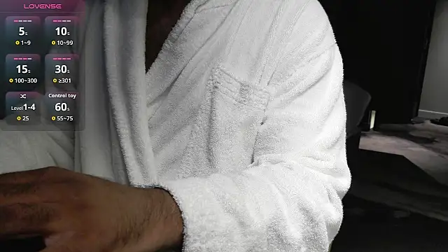 Snapshot of IndienTiger chatting on October 2025 07:11:01 PM IndienTiger online show from October 2025 07:11:01 PM