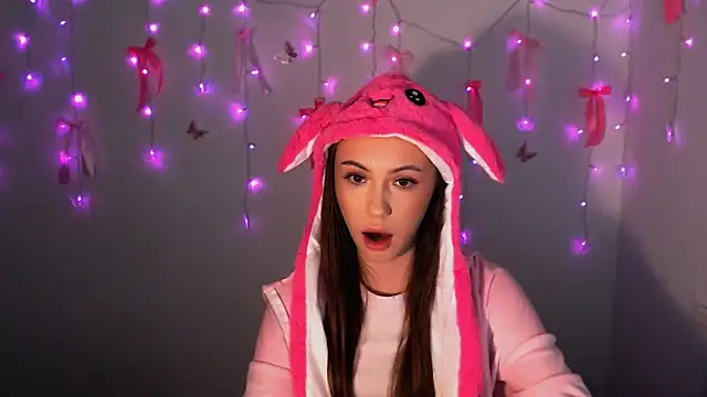 Nikonara Love online show from December 2025 01:29:01 PM