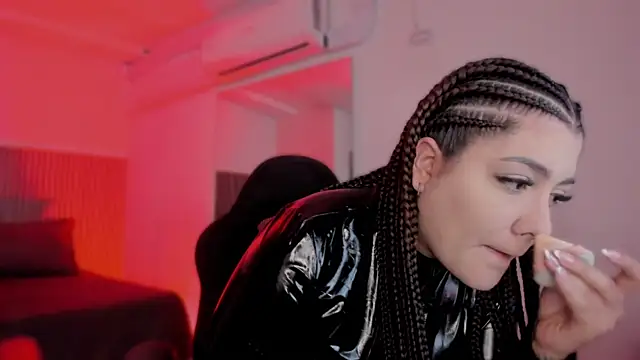 bonnieAn online show from November 2025 11:21:02 AM