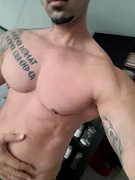 Snapshot of badbrown chatting on February 2025 12:28:01 PM badbrown online show from February 2025 12:28:01 PM