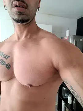 Snapshot of badbrown chatting on February 2025 01:02:01 PM badbrown online show from February 2025 01:02:01 PM