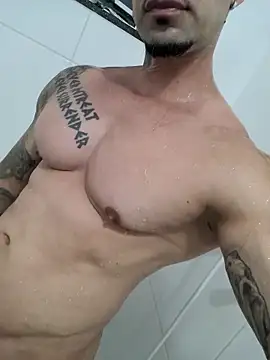 Snapshot of badbrown chatting on March 2025 04:39:02 AM badbrown online show from March 2025 04:39:02 AM