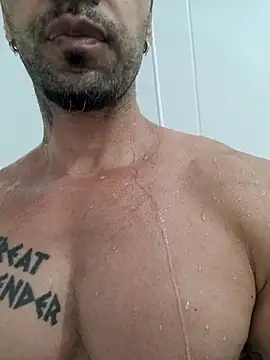 Snapshot of badbrown chatting on March 2025 04:30:02 AM badbrown online show from March 2025 04:30:02 AM