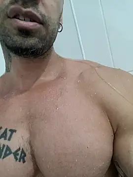 Snapshot of badbrown chatting on March 2025 04:04:01 AM badbrown online show from March 2025 04:04:01 AM