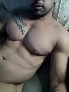 Snapshot of badbrown chatting on October 2025 01:25:02 AM badbrown online show from October 2025 01:25:02 AM