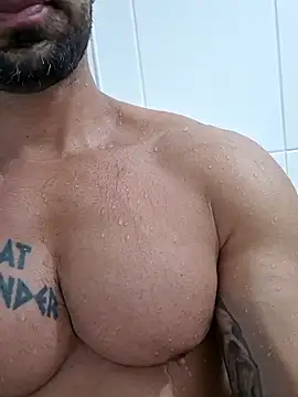 Snapshot of badbrown chatting on November 2025 12:31:01 AM badbrown online show from November 2025 12:31:01 AM