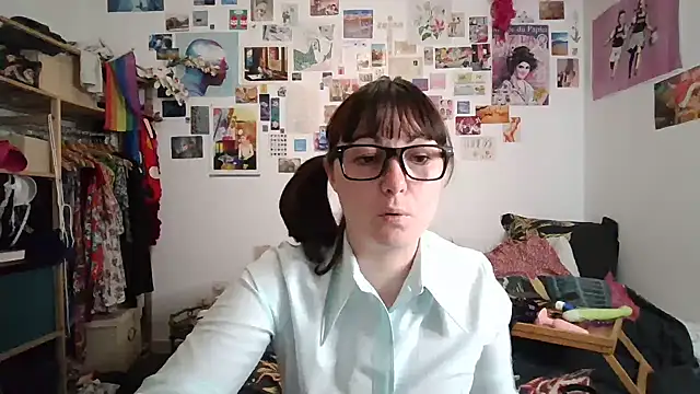 AdorahB3ll3 online show from March 2025 08:12:01 PM