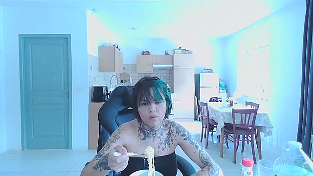 serena  vedette online show from January 2025 12:05:02 PM