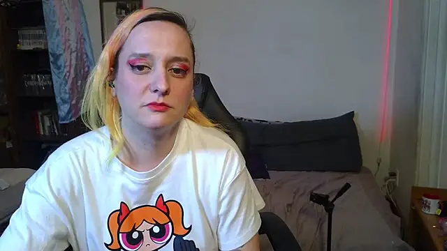 Evelan420 online show from October 2025 09:28:02 PM