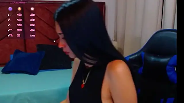 victoria adams07 online show from April 2026 02:11:02 PM