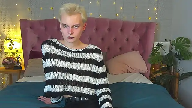 Snapshot of DemianEnglen chatting on January 2025 09:04:02 PM DemianEnglen online show from January 2025 09:04:02 PM