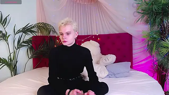 Snapshot of DemianEnglen chatting on January 2025 08:53:01 PM DemianEnglen online show from January 2025 08:53:01 PM