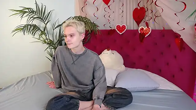 Snapshot of DemianEnglen chatting on February 2025 08:49:02 PM DemianEnglen online show from February 2025 08:49:02 PM