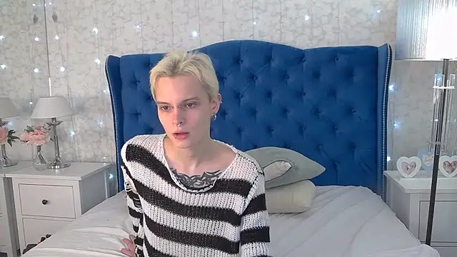 Snapshot of DemianEnglen chatting on February 2025 08:50:01 PM DemianEnglen online show from February 2025 08:50:01 PM