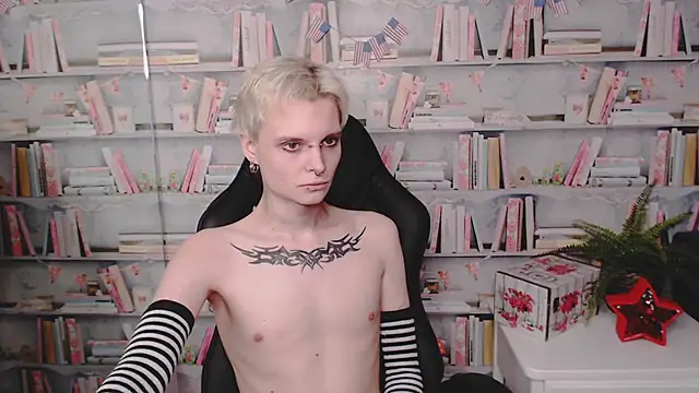 Snapshot of DemianEnglen chatting on March 2025 11:42:01 PM DemianEnglen online show from March 2025 11:42:01 PM