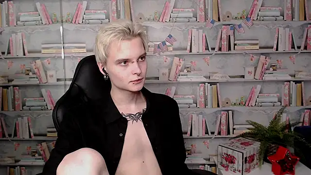 Snapshot of DemianEnglen chatting on March 2025 08:42:02 PM DemianEnglen online show from March 2025 08:42:02 PM