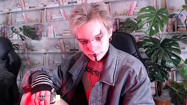 Snapshot of DemianEnglen chatting on March 2025 08:22:01 PM DemianEnglen online show from March 2025 08:22:01 PM