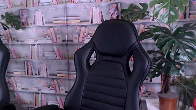 Snapshot of DemianEnglen chatting on March 2025 08:42:01 AM DemianEnglen online show from March 2025 08:42:01 AM