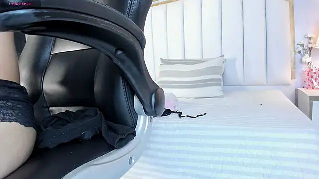 Raven jade  online show from September 2025 03:39:02 AM